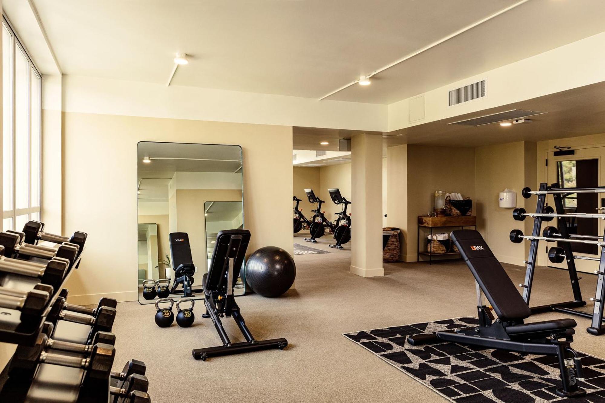 Hotel June West La, A Member Of Design Hotels لوس أنجلوس المظهر الخارجي الصورة